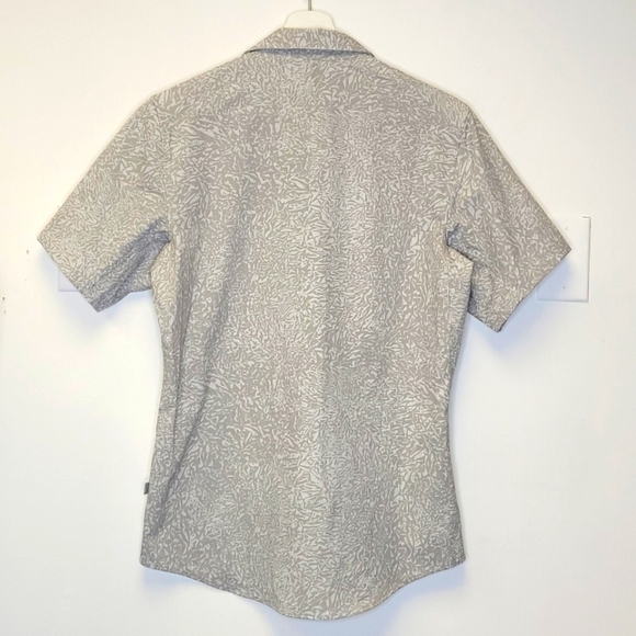 Lululemon Airing Easy Short Sleeve Shirt Grey and White Size S. - Picture 9 of 15